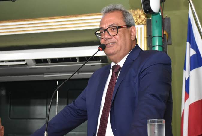 Carlos Muniz é reeleito com 39 votos para presidir Câmara Municipal de Salvador