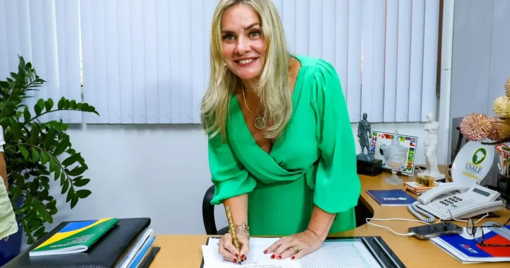 Mesmo em repouso, Ivana Bastos participa de reuniões na ALBA