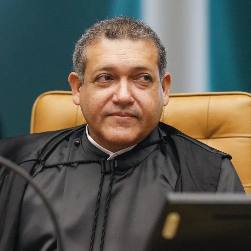 Ministro Kassio Nunes Marques Interrompe Julgamento de Carla Zambelli no STF
