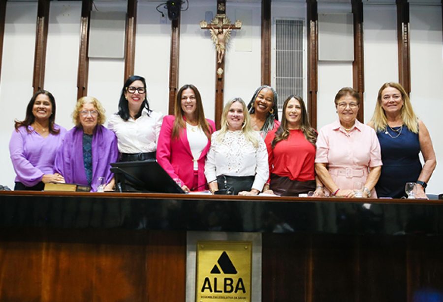 Mulheres ganham destaque histórico na ALBA com sessão e votação de projetos