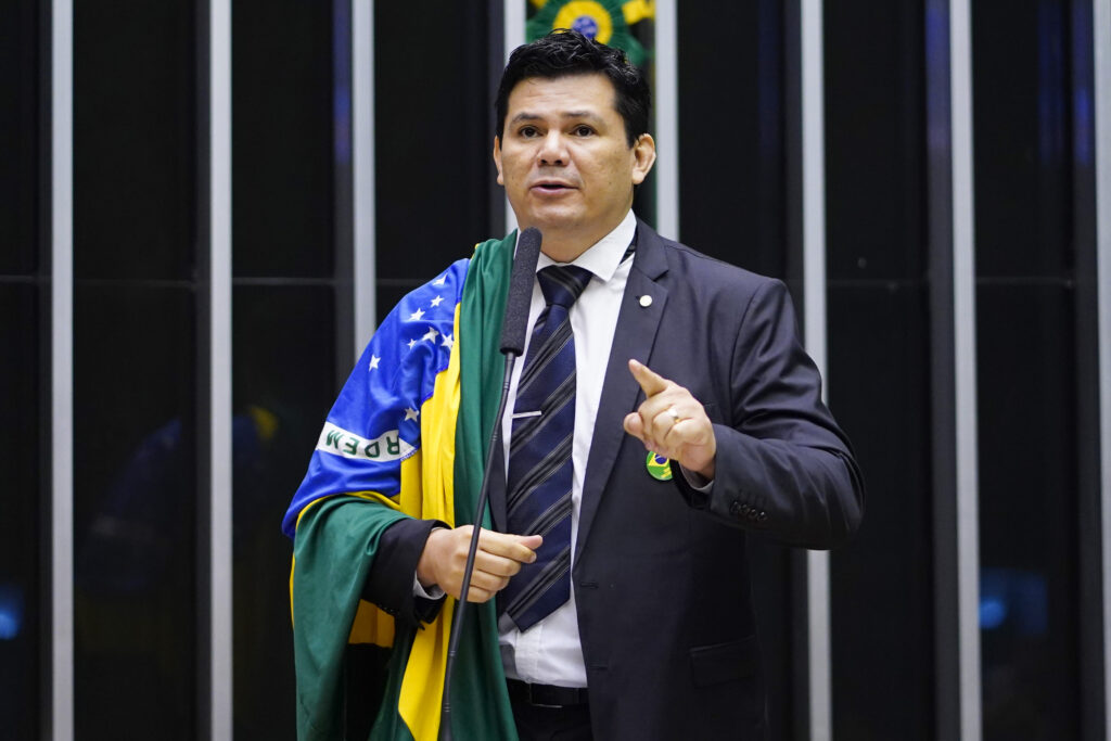 Deputado do PL deseja morte de Lula e gera reação de ministros e parlamentares do PT