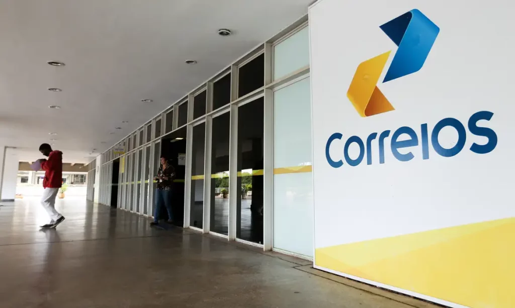 Correios planeja reestruturação com fechamento de agências e corte de despesas