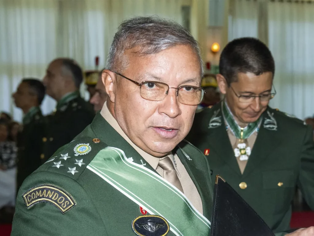 General Arruda nega articulação golpista em encontro com Mário Fernandes