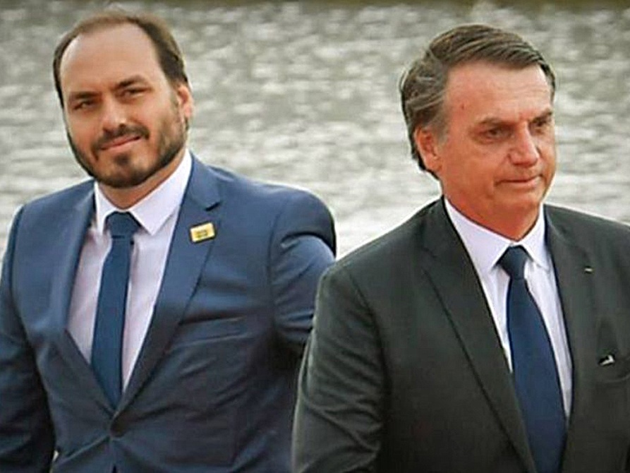 Carlos Bolsonaro questiona velocidade do STF em julgamento de embargos de seu pai
