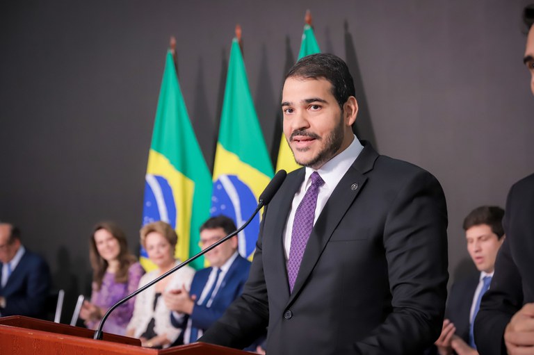 Jorge Messias é o nome mais cotado para vaga no STF após saída de Barroso