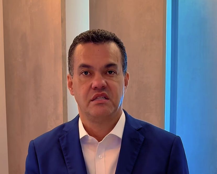 Dias depois da circulação de foto com membro do PCC, deputado Dal Barreto se justifica