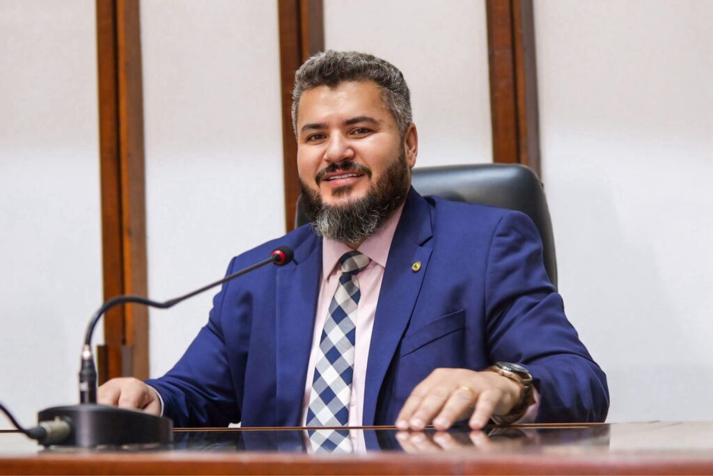 Júnior Muniz celebra renomeação da Avenida Henry Ford para Avenida BYD em Camaçari