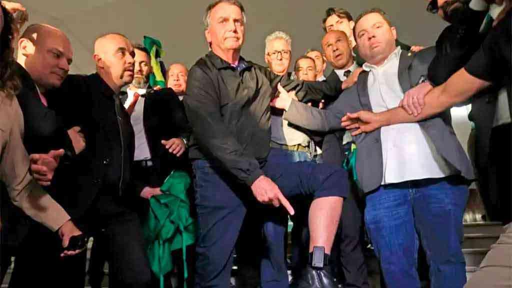 Tentativa de violação da tornozeleira leva à prisão preventiva de Bolsonaro
