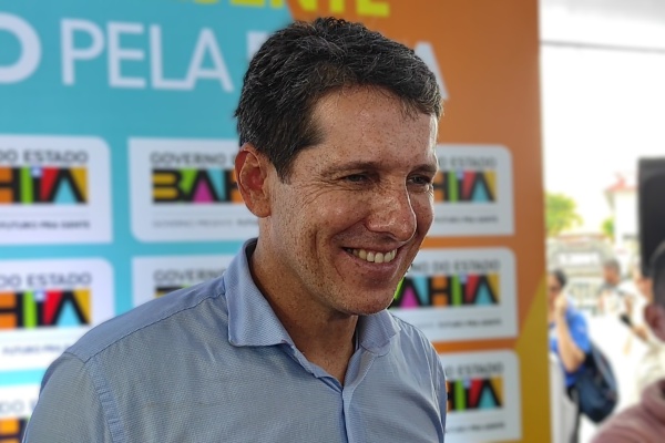 TCM-BA adverte Zé Cocá por irregularidades na gestão de pessoal da Prefeitura de Jequié
