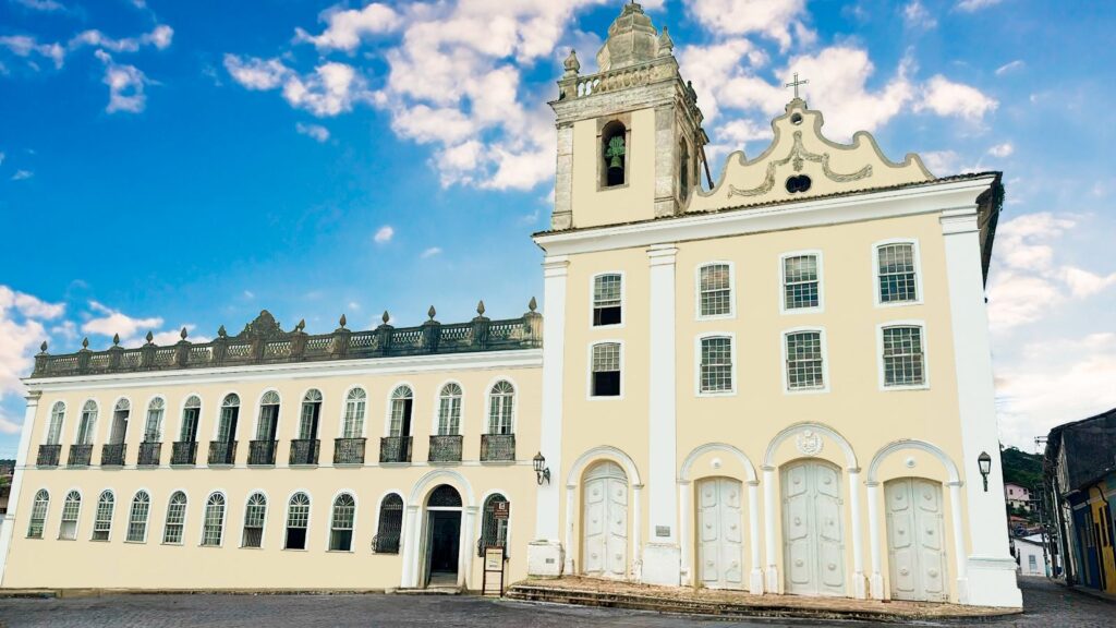 Santa Casa de Cachoeira completa 200 anos inaugura UTI clínica