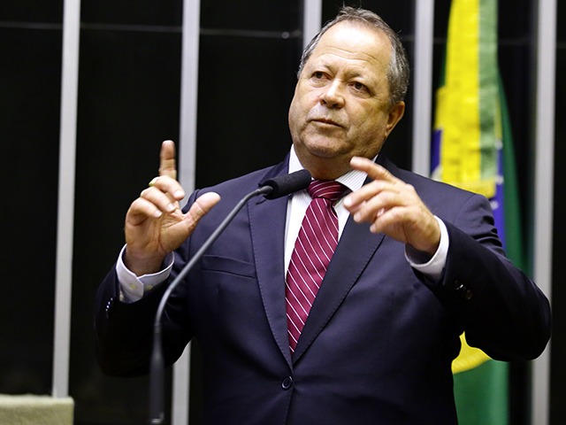 PF deflagra operação contra desvio de emendas parlamentares e mira Chiquinho Brazão