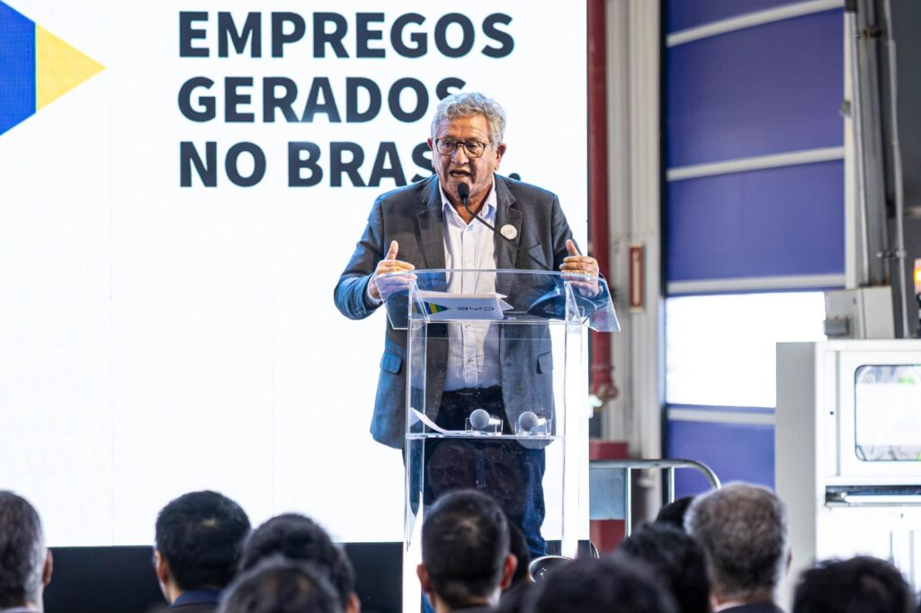 Caetano celebra marca de 100 mil veículos da BYD e diz que Camaçari retomou protagonismo industrial