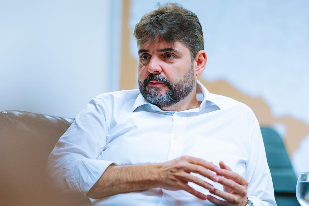 Adolpho Loyola defende voto casado em Lula e Jerônimo e diz que grupo vai “deixar claro” alinhamento