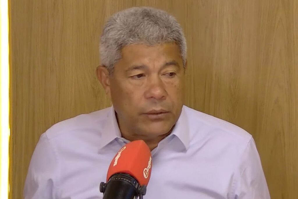 Jerônimo nega existência de aprovação automática na Bahia e atribui notas baixas no Ideb à educação básica