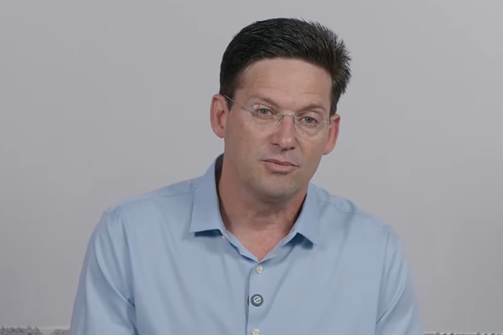 João Roma diz que busca “Justiça que harmonize” o Brasil e critica atuação “espetaculosa” do Judiciário João Roma diz que busca "Justiça que harmonize” o Brasil e critica atuação "espetaculosa" do Judiciário