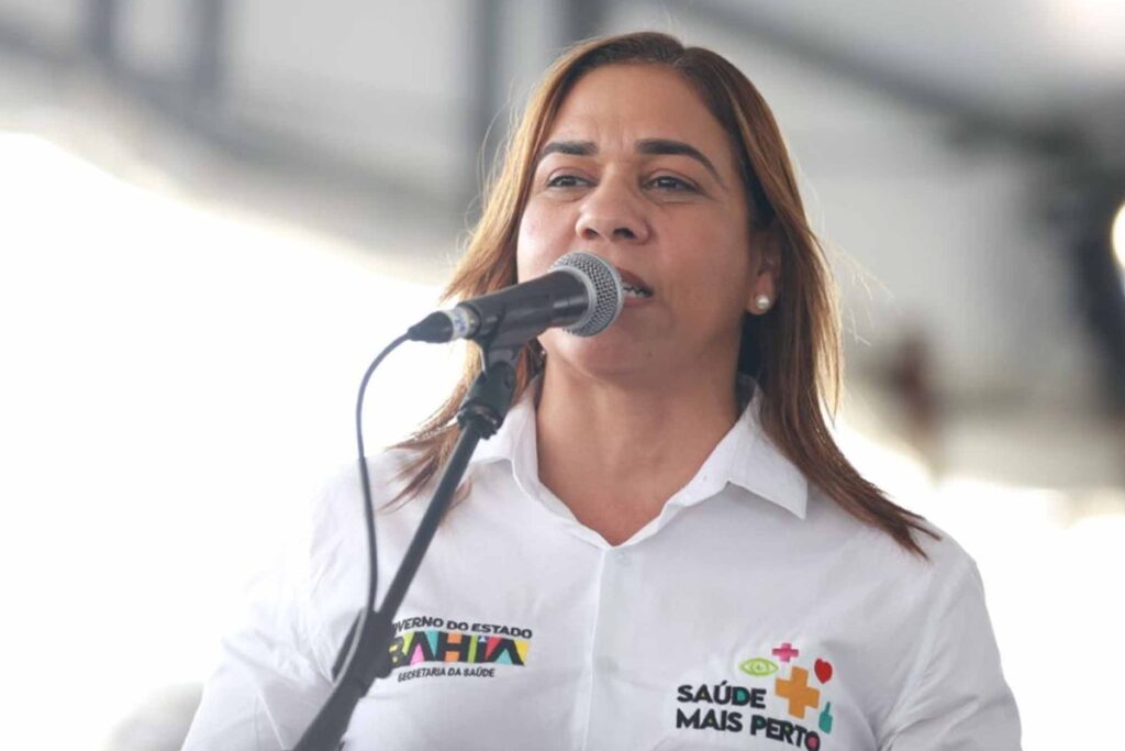 Roberta Santana sobe o tom contra Bruno Reis e diz que falhas na atenção básica sobrecarregam Estado