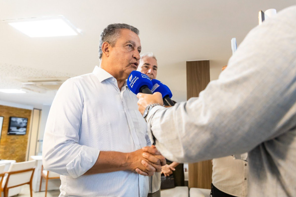 Rui Costa atribui recuperação econômica ao governo Lula e critica gestão Bolsonaro: "Deixou de fazer política pública"