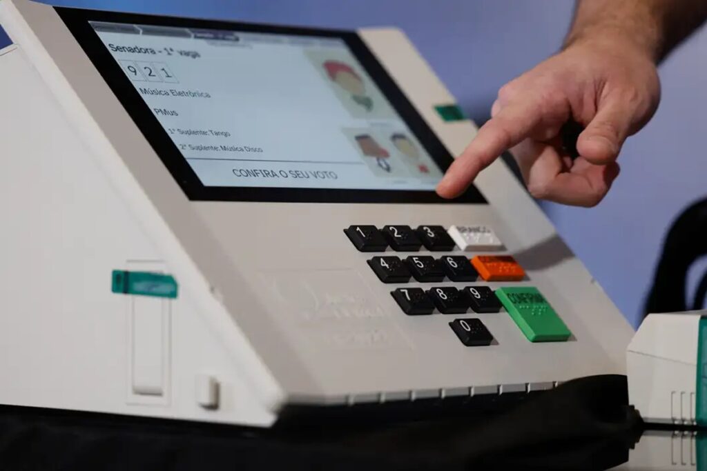 Justiça Eleitoral recebe cerca de 18 mil pedidos de candidaturas nas eleições de 2026; prazo termina neste sábado