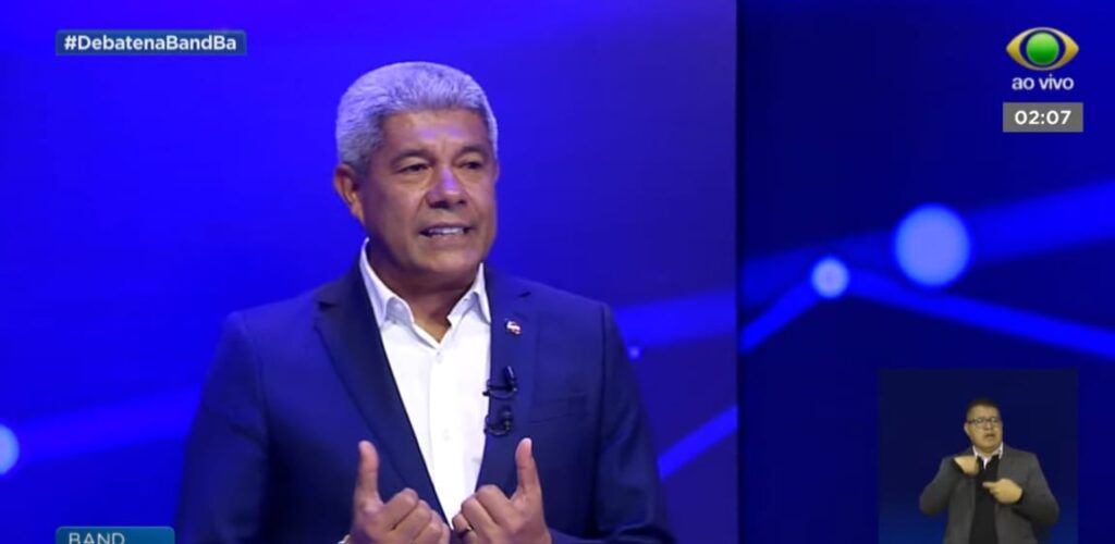 Jerônimo volta a criticar uso de IA em programa de ACM Neto e questiona consultoria com ex-prefeito preso com fuzil
