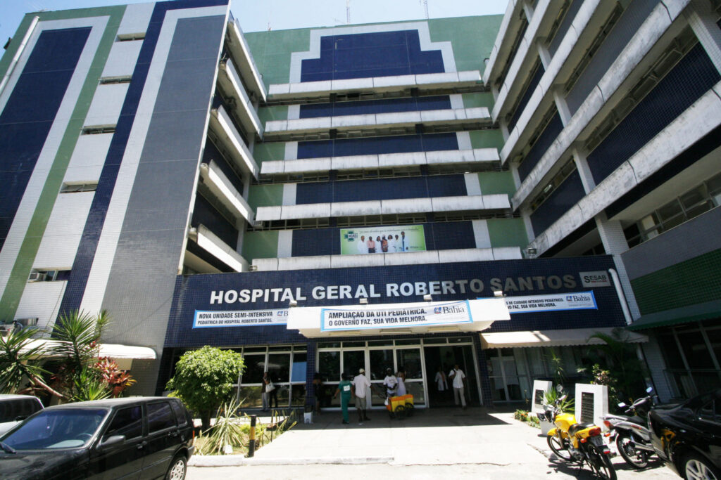 Após cinco meses sem salários, cirurgiões do Hospital Roberto Santos comunicam desligamento coletivo