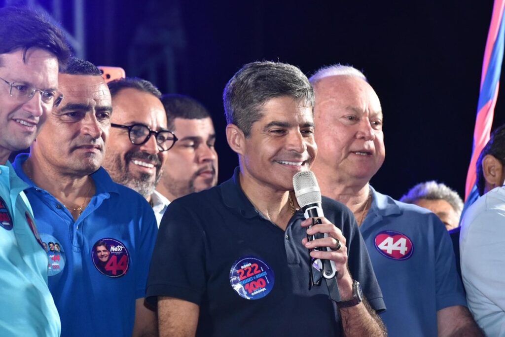 ACM Neto reúne apoiadores em Quixabeira e promete investimentos em segurança e infraestrutura