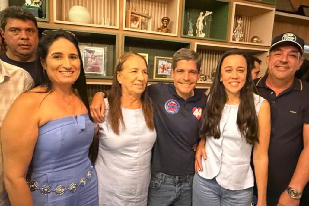Ex-prefeita de Maiquinique deixa base de Jerônimo Rodrigues e anuncia apoio a ACM Neto