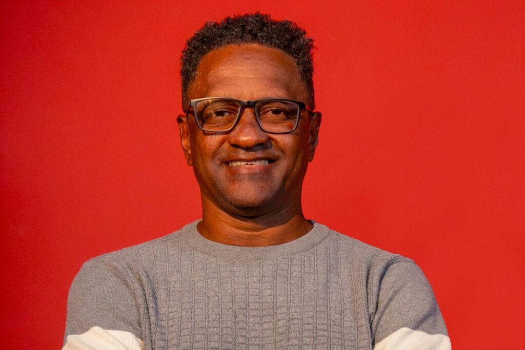 Candidato do PSTU à Presidência, Hertz Dias cumpre agenda de campanha em Salvador neste sábado