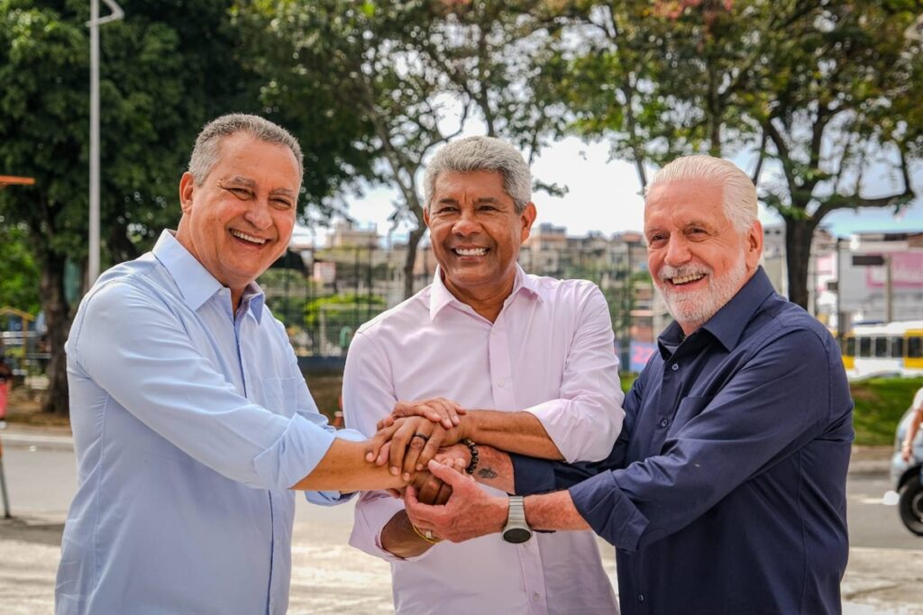 Rui e Wagner reivindicam autoria de grandes obras em Salvador e reforçam defesa do voto casado