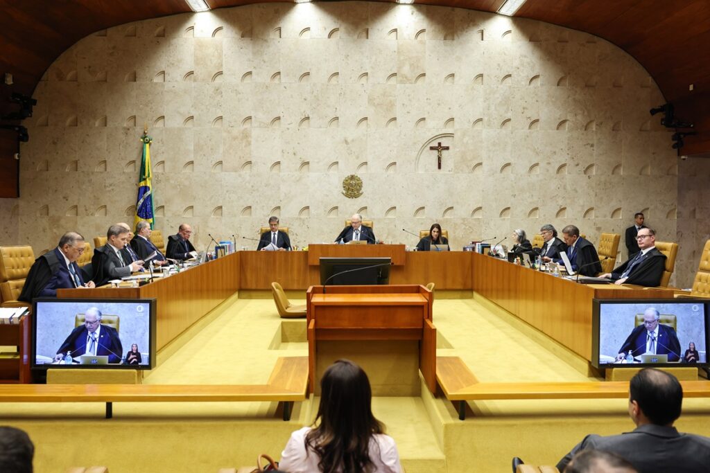 STF suspende julgamento sobre Moraes e retoma sessão às 14h para discutir redistribuição da relatoria e prazo para PGR