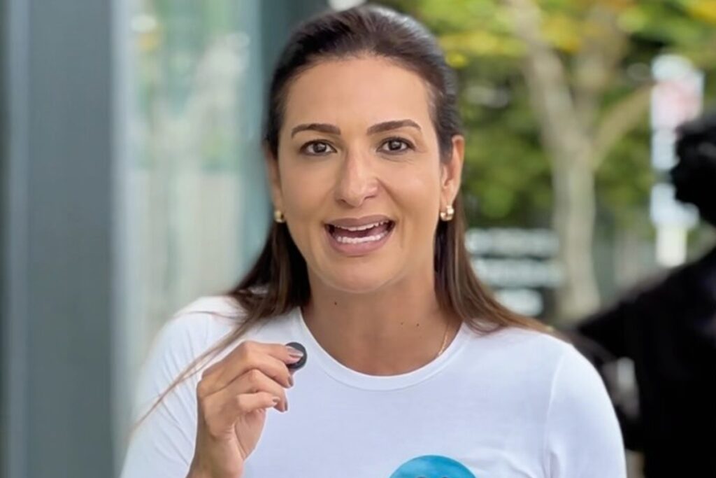 Roberta Roma é hospitalizada após sentir dor no peito durante agenda em Cruz das Almas; quadro é estável