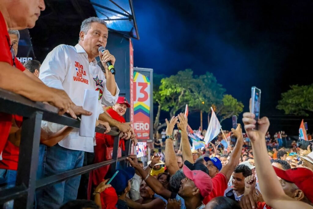 Rui Costa destaca hospital e policlínica em Itapetinga e defende continuidade das gestões petistas Rui Costa destaca hospital e policlínica em Itapetinga e defende continuidade das gestões petistas