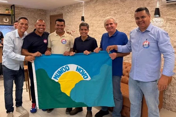 Kiki Bispo celebra novas adesões na campanha de ACM Neto