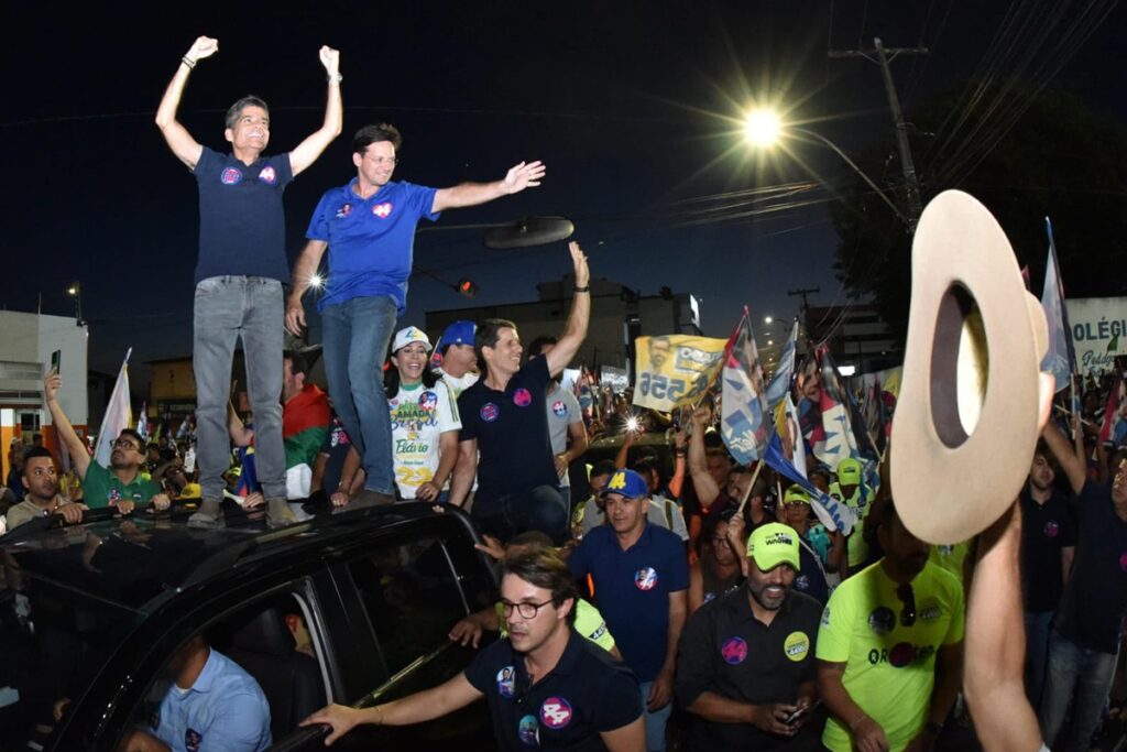 ACM Neto realiza carreata em Vitória da Conquista e reforça compromissos com a saúde no interior da Bahia