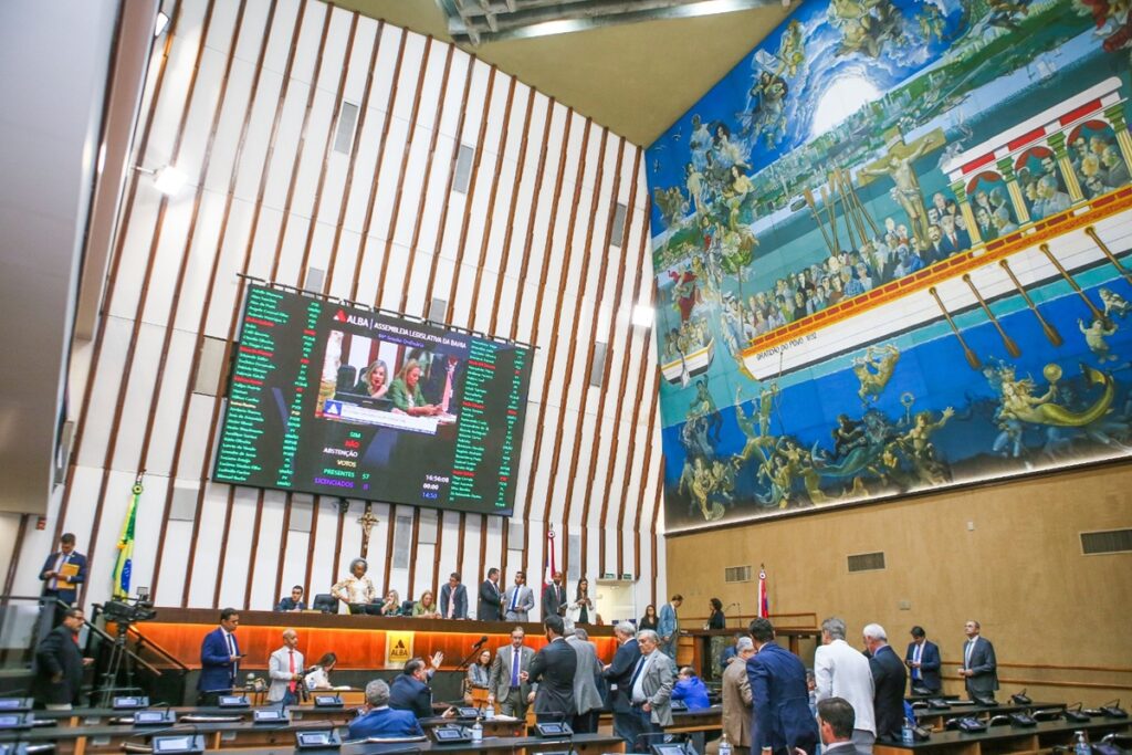 Jerônimo envia à AL-BA projetos para doar área à PF e vender imóvel à Prodeb