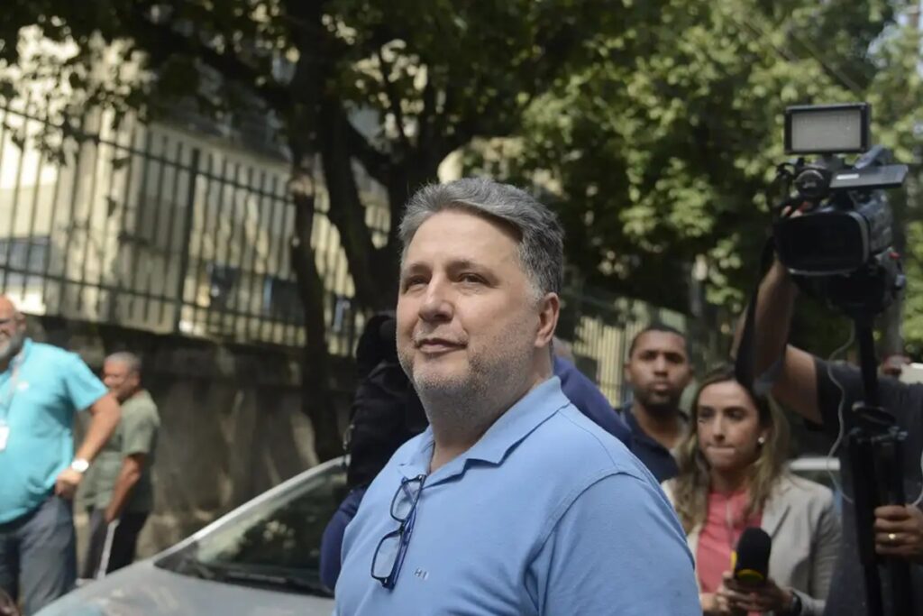 TSE barra candidatura de Garotinho e abre caminho para eleição de Douglas Ruas no 1º turno no Rio
