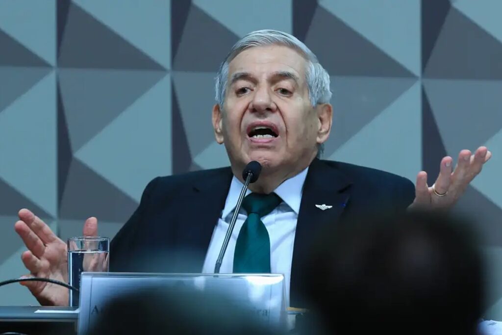 Moraes autoriza Augusto Heleno a sair da prisão domiciliar para consulta médica