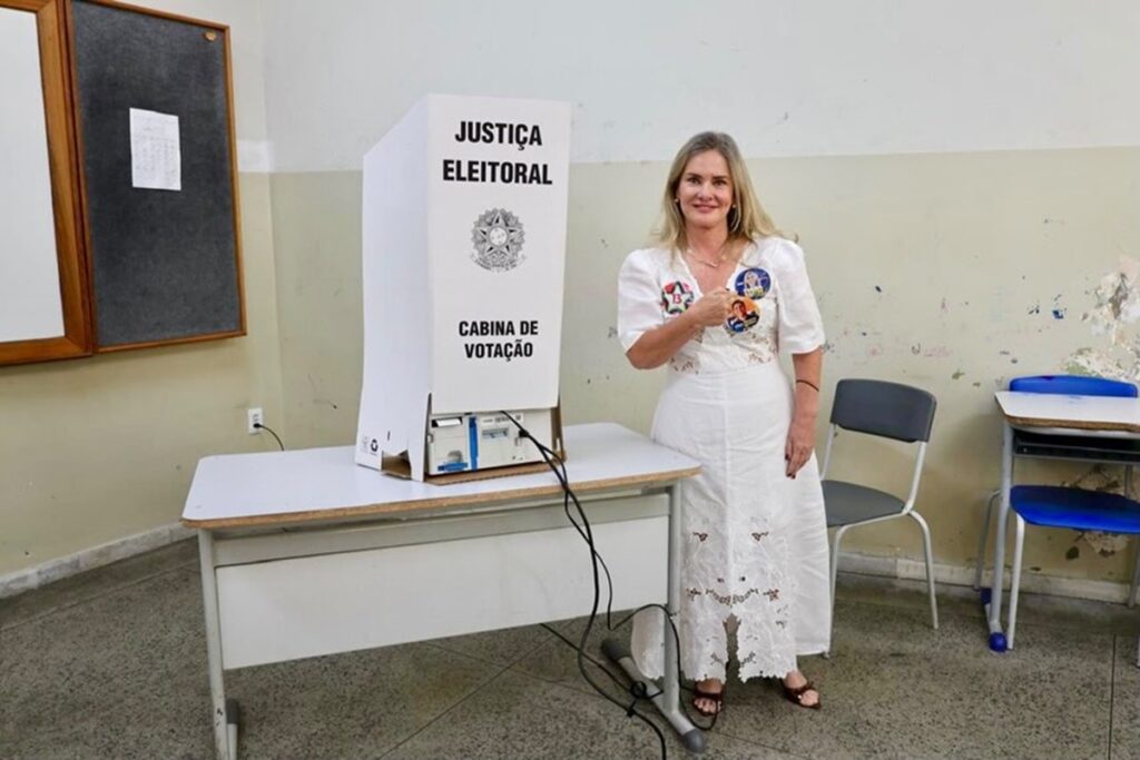 Ivana Bastos é a deputada estadual mais votada da Bahia e ganha força para permanecer na presidência da AL-BA
