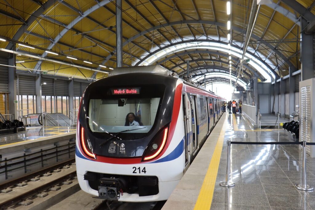 Governo da Bahia conclui licitação de R$ 632,7 milhões para novos trens do metrô de Salvador