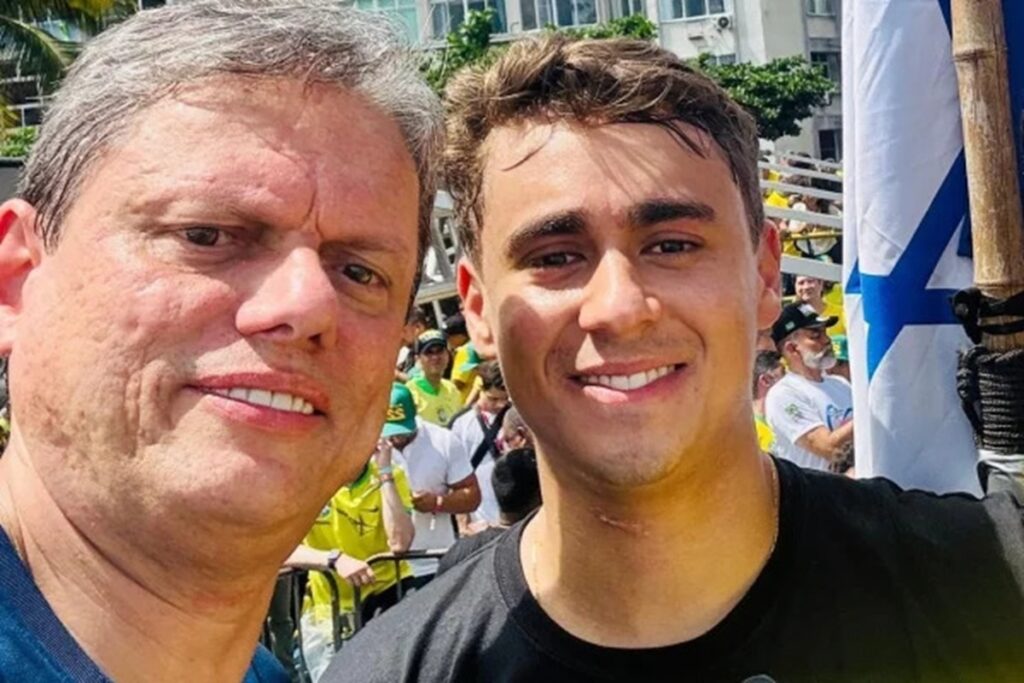 Ato de Flávio Bolsonaro no Farol da Barra deve reunir Tarcísio de Freitas e Nikolas Ferreira; veja detalhes
